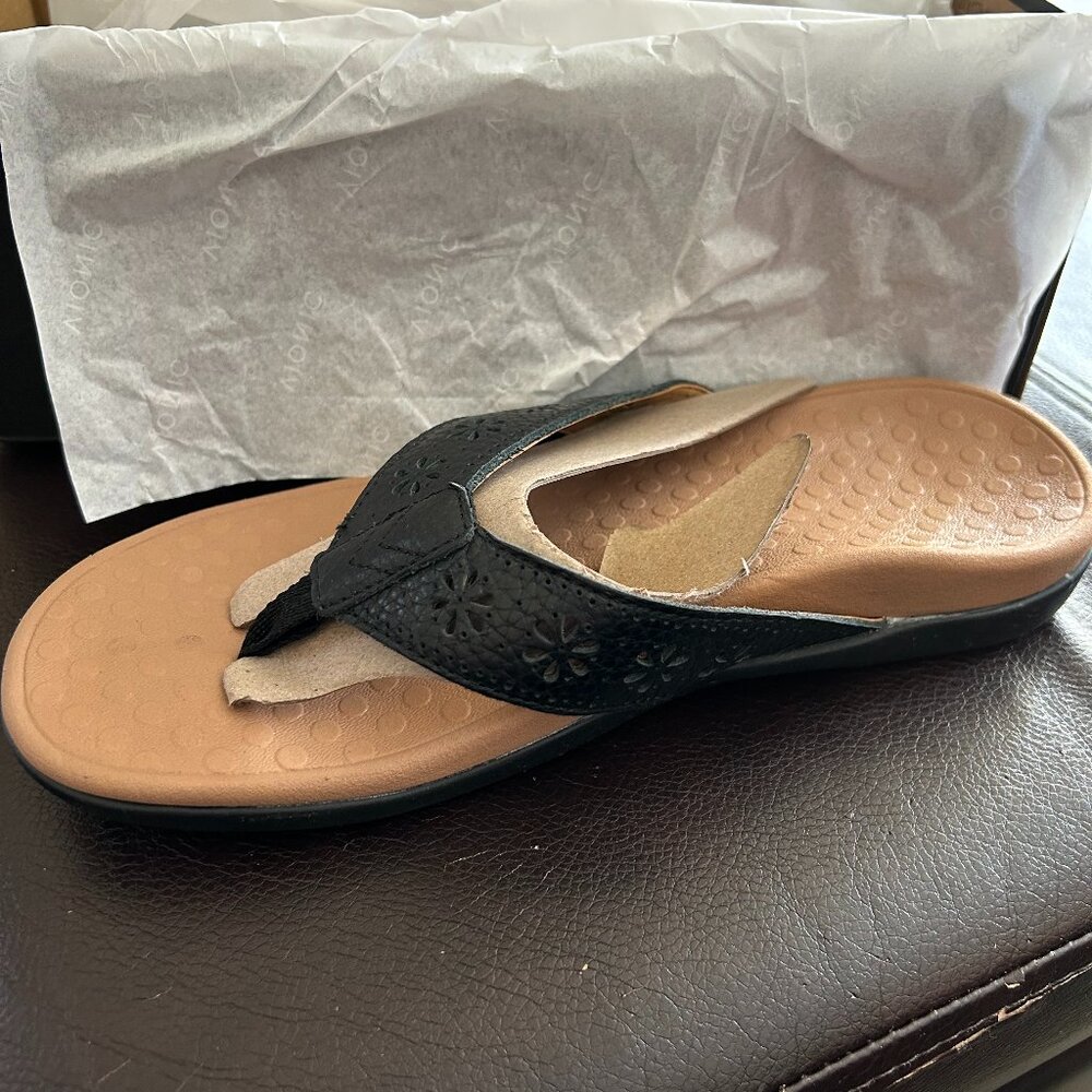 NEW Vionic Leather Tide Sandals - SZ 9 - Black